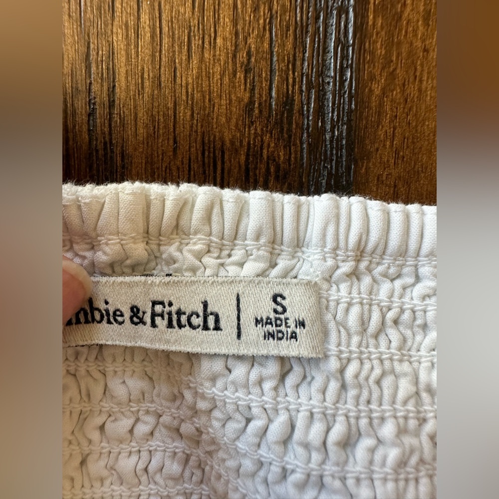 Abercrombie & Fitch Linen Blend White Crop Top- size Small - Picture 5 of 5
